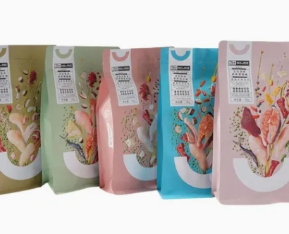 Custom Ziplock Pouches for Wet Pet Food: Stylish and Functional